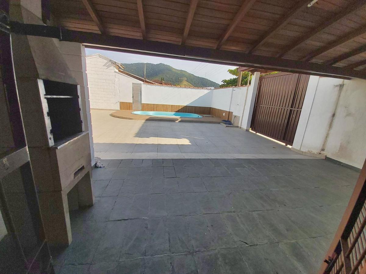 우바투바 0006.03 - Maranduba - Chale - 1 Dorm - 5 Pess - 3 Quadras Do Mar - Piscina Coletiva - Wifi 빌라 외부 사진